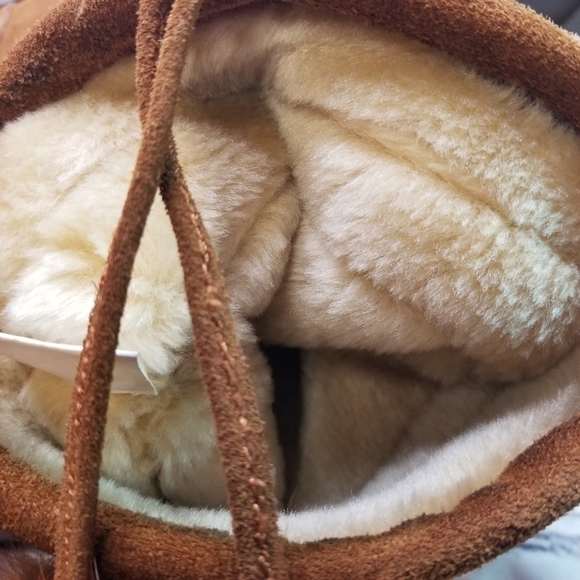 Minnetonka mukluk suede rabbit fur boots - Picture 14 of 14